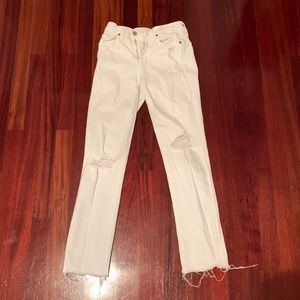 Super cute white jeans!!